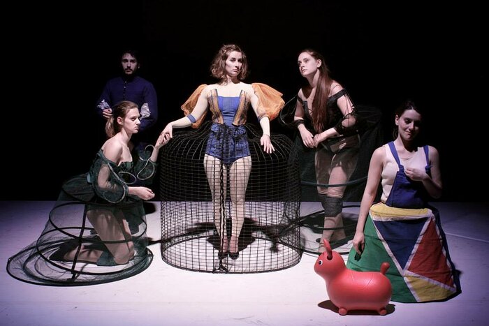 LES MENINES - CIE LES TROIS-HUIT - 2015